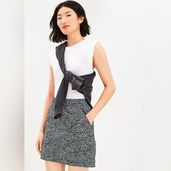 Lou & Grey Cheetah Print Wanderweave Zip Pocket Skort Skirt Black/White Size L - Picture 2 of 12